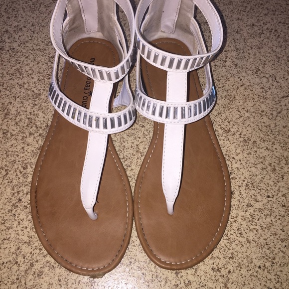 Sandals*