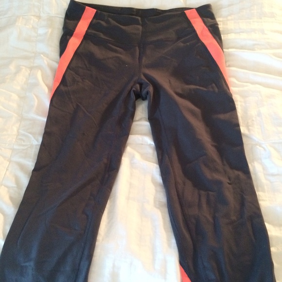 GapFit cropped Capri size M