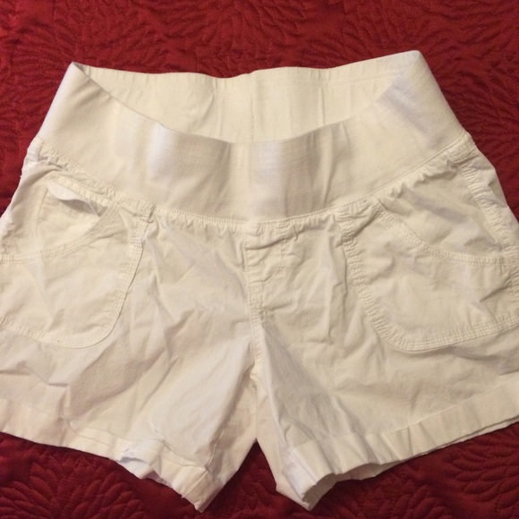 Maternity shorts