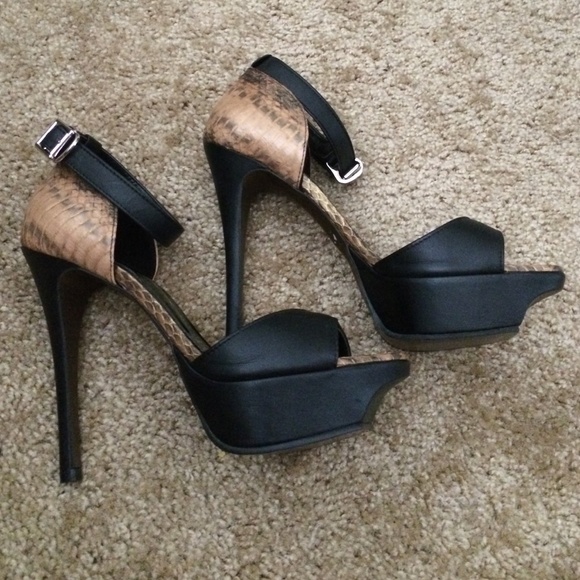 Leather hell - Picture 3 of 4