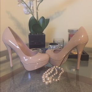 Brand new platform Nude High heels