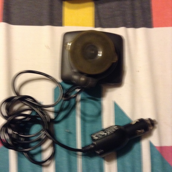 TomTom GPS system - Picture 2 of 2