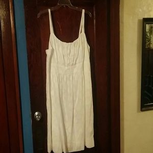 Beautiful white dress size 24