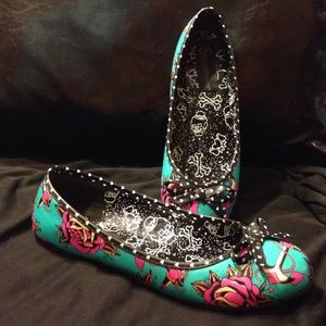 Iron fist anchor flats👠