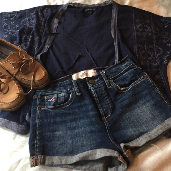 High-wasted Hollister shorts