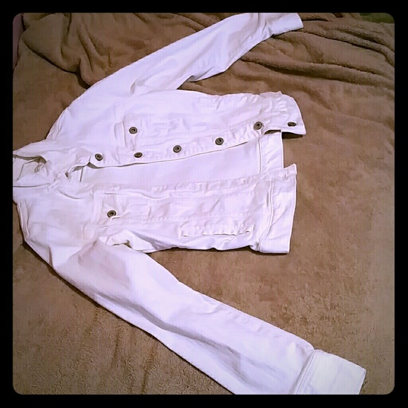 A white jeaned jaket
