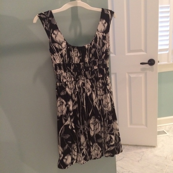 Maggy London dress with pockets
