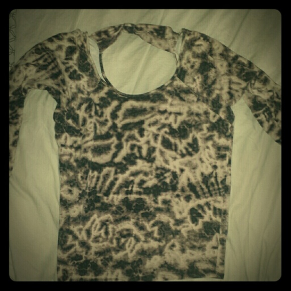 LAST CHANCE Purple acid washed quarter sleeve