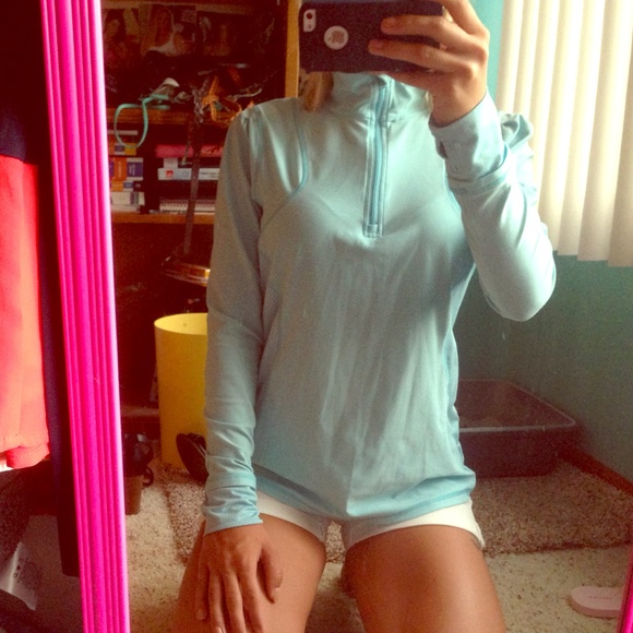 Tiffany blue workout pull-over sweatshirt