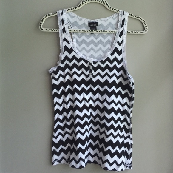 2 for $10 Rue 21 chevron tank top - Picture 1 of 2