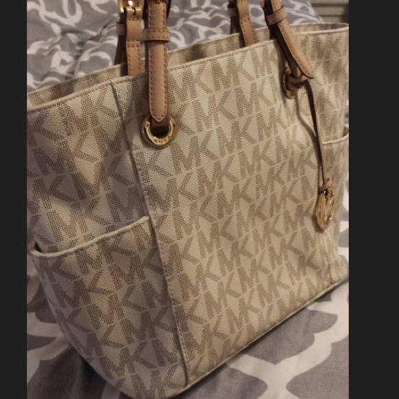 SOLD❗️authentic MK jet set logo tote!!  paid $250