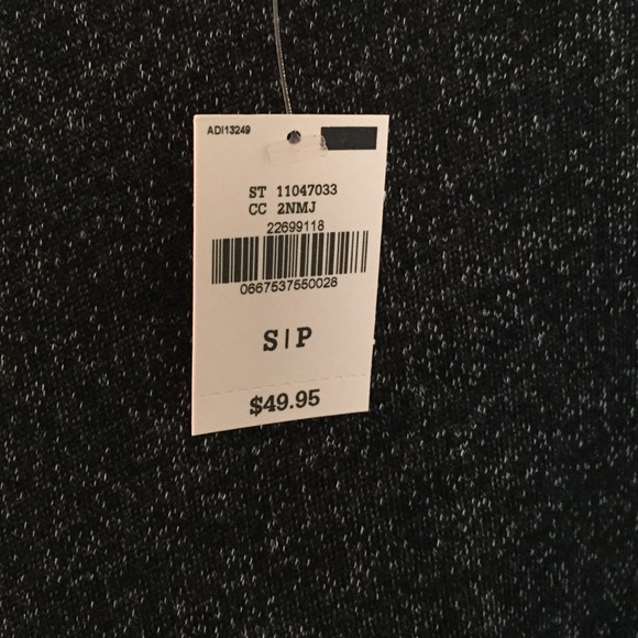 🚫 SOLD 🚫 Pink pullover - Picture 3 of 3