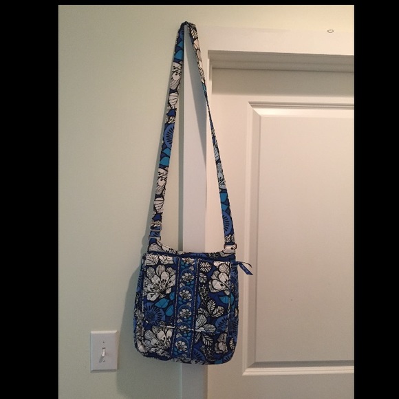Vera Bradley messenger bag
