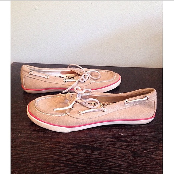 Beige boating shoes