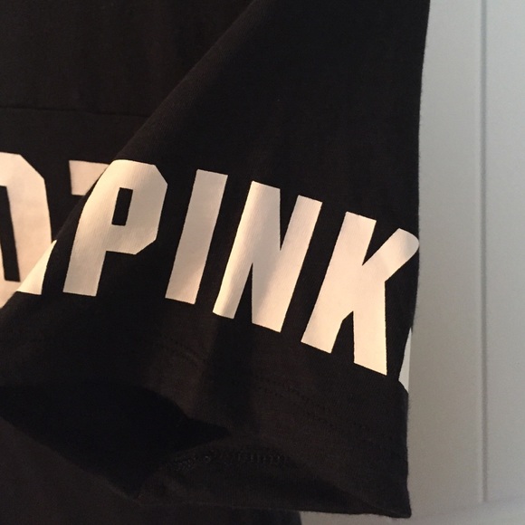 🚫 SOLD 🚫 PINK OOTD tee - Picture 3 of 4