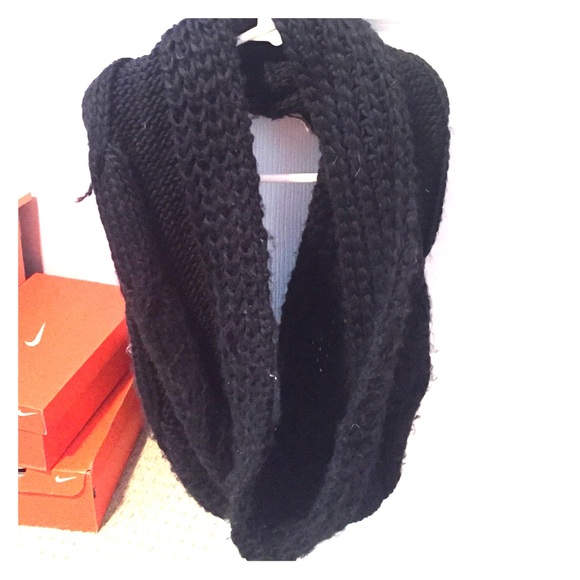 Four infinity scarfs!