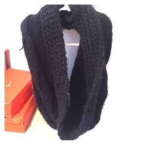 Four infinity scarfs!