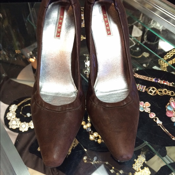 SOLD ⛔️⛔️⛔️Prada shoes size 6