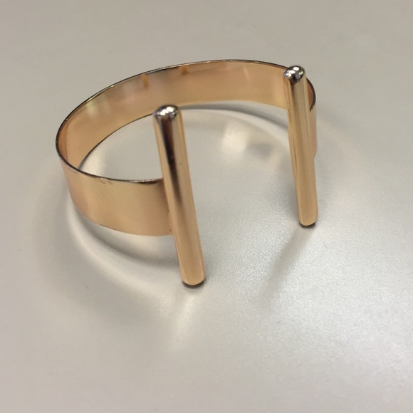 SOLD ✨ Gold cuff