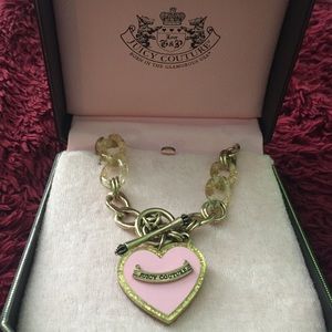 Juicy Couture toggle necklace!