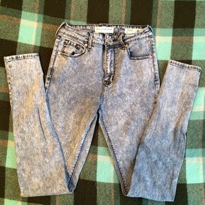 BULLHEAD High-Rise Jegging
