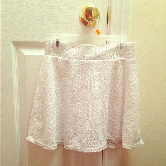 L.A hearts white skirt
