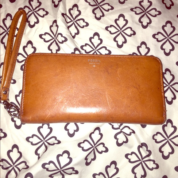 Fossil wallet! Sold!