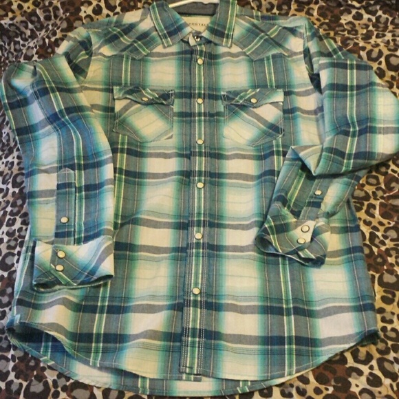 👉MAKE AN OFFER 👈Aeropostale button up shirt..