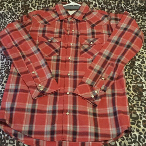 👉MAKE AN OFFER 👈  Aeropostale button up shirt..