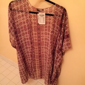 NWT Gorgeous Brady Melville printed Kimono!!