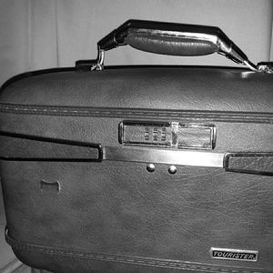 1960s Tourister train case