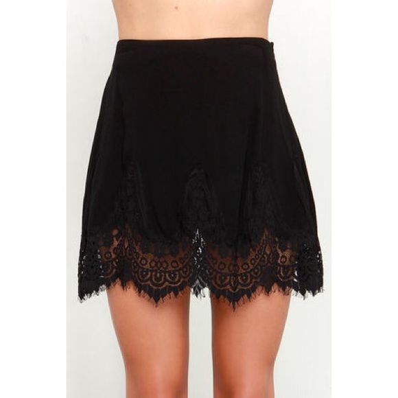 ✖️SOLD✖️Sweet Stuff Black Lace Trim Skirt - Picture 4 of 4