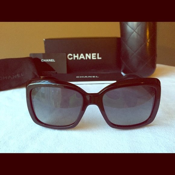 Chanel 5236 black sunglasses (polarized lenses)