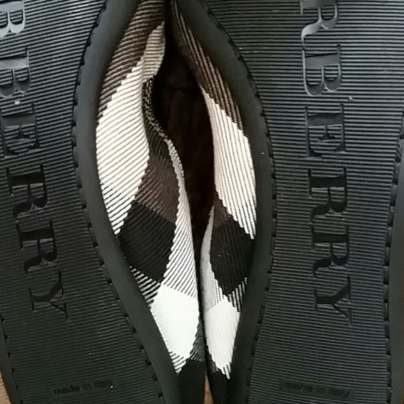 Burberry flats (AUTHENTIC) - Picture 2 of 2