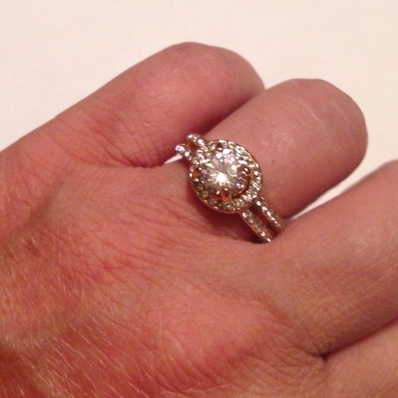 Jewelry - BEAUTIFUL White Sapphire Ring