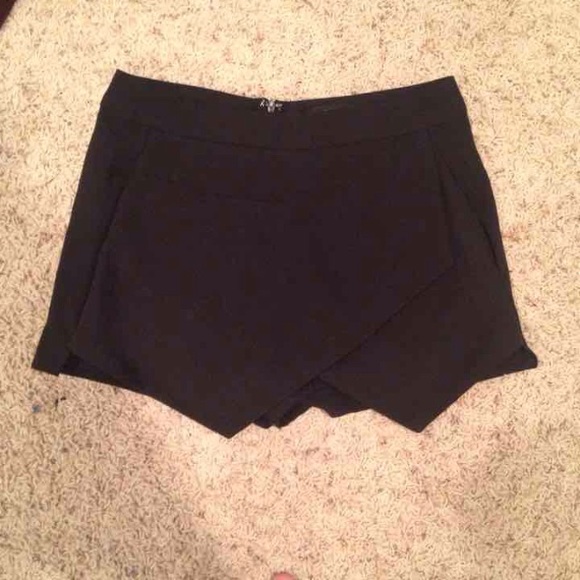 Black Envelope Shorts