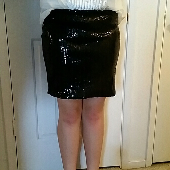 Black sequence skirt