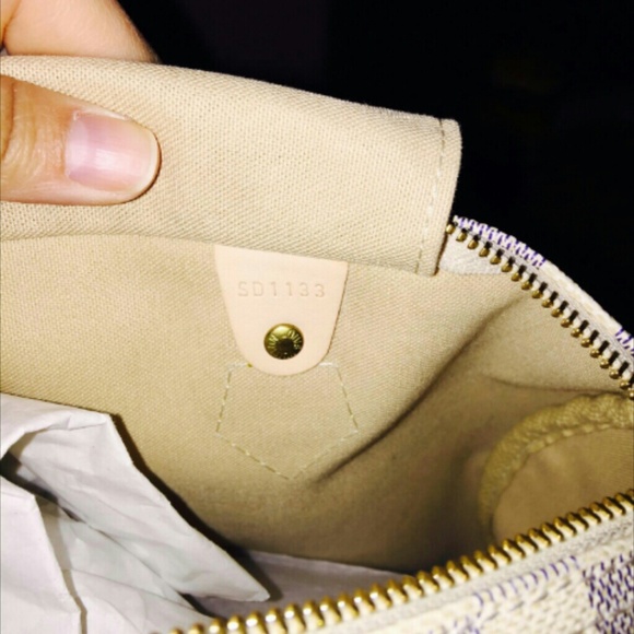 Authentic Louis Vuitton Speedy 30 **SOLD** - Picture 2 of 4