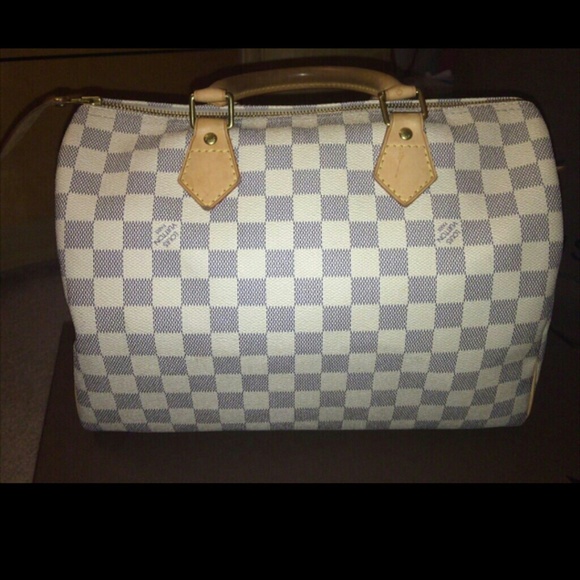 Authentic Louis Vuitton Speedy 30 **SOLD** - Picture 4 of 4