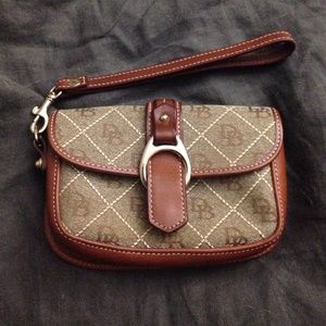 Dooney & Bourke Clutch