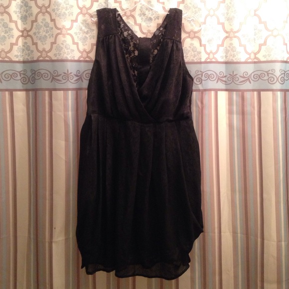 Short lace back dress