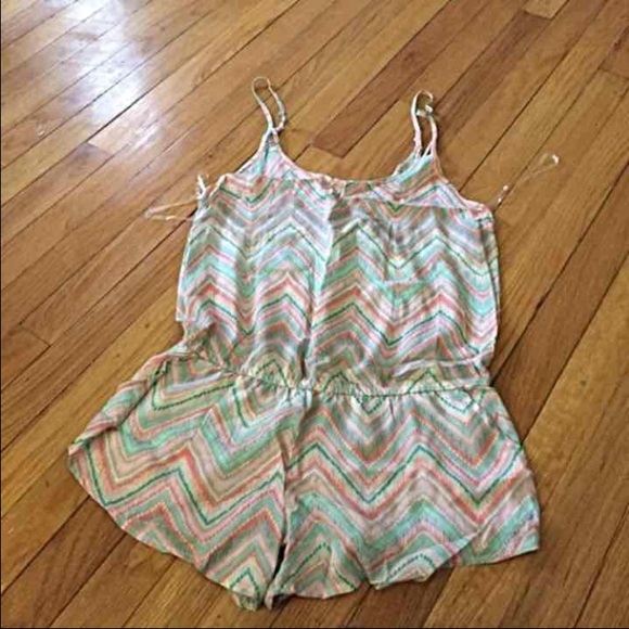 **SOLD** Zig zag romper