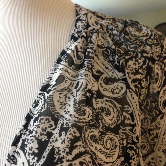 Navy & Creme Print Kimono - Picture 4 of 4