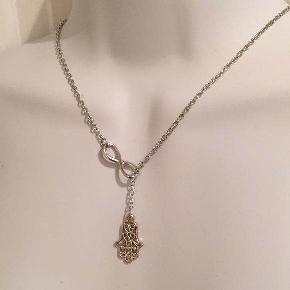 🚫SOLD🚫 Hamsa hand necklace - $5 when bundled - Picture 2 of 4