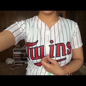 Minnesota Twins Baseball Jersey/T-Shirt!