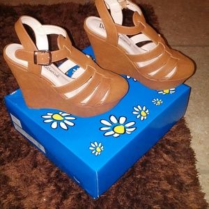 Brown wedges