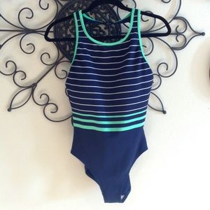 💞Awesome retro scoop back high cut swimsuit