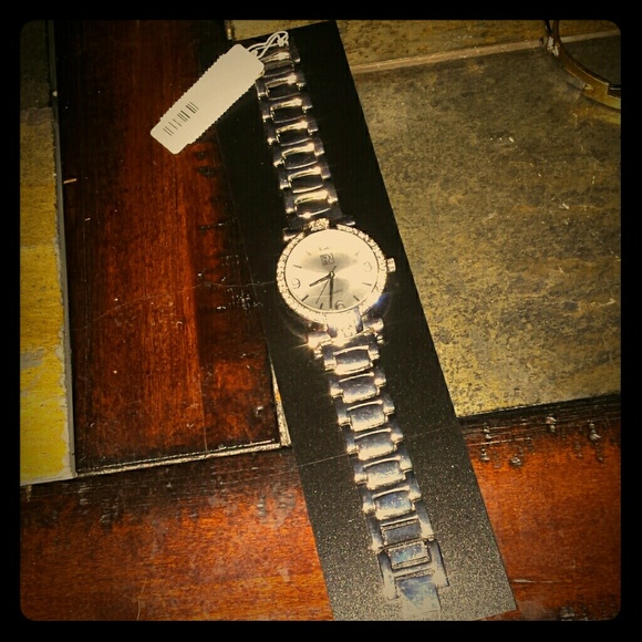 ❌❌SOLD❌❌Silver watch - Picture 1 of 3