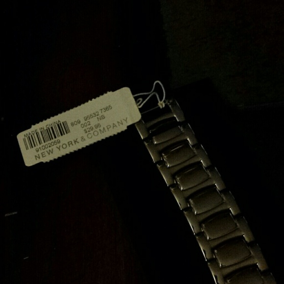 ❌❌SOLD❌❌Silver watch - Picture 3 of 3