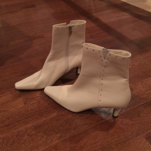 Anne Klein Cream-Colored Short Boots